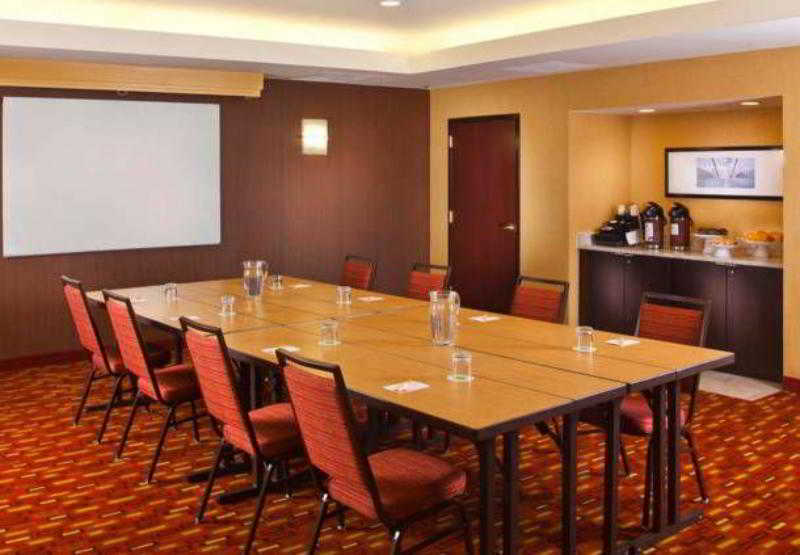 Spark By Hilton Birmingham Colonnade Экстерьер фото